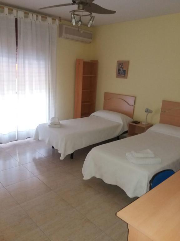 Hostal Jose Luis 布鲁内特 外观 照片