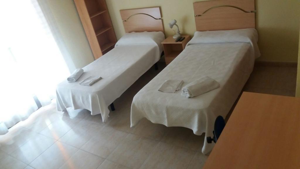 Hostal Jose Luis 布鲁内特 外观 照片